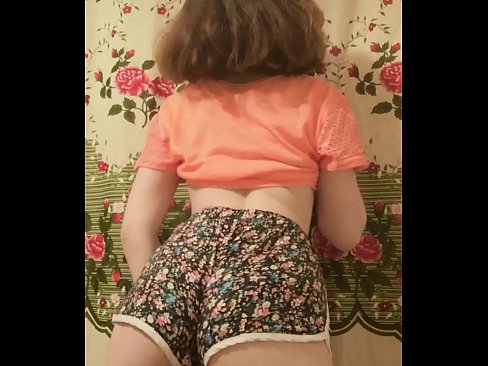 ❤️ सेक्सी तरुण बेब कॅमेऱ्यात तिची चड्डी काढत आहे ❤️  mr.wassell.ru वर  ❌️